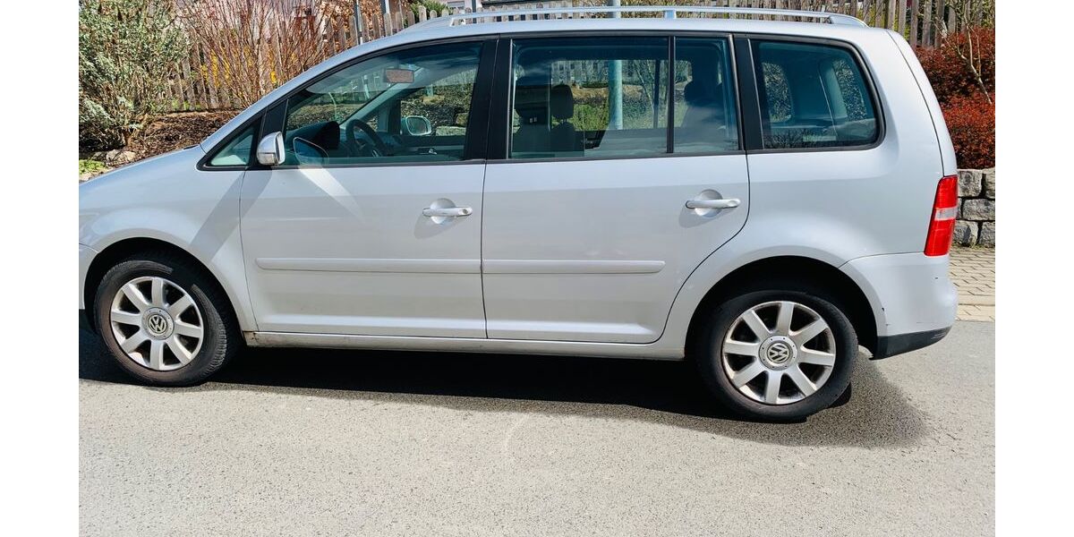 VW Touran 231.000 km 3.350 &euro; Bad Sooden Allendorf 37242