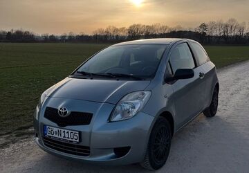 Toyota Yaris 167.000 km 2.849 &euro; Göttingen 37083