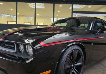 Dodge Challenger 128.000 km 18.950 &euro; Göttingen 37081