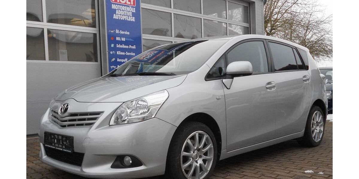 Toyota Verso 62.000 km 10.650 &euro; Bodensee bei Göttingen 37434