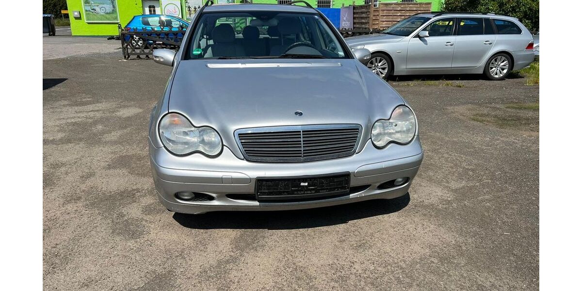 Mercedes-Benz C 200 252.846 km 2.200 &euro; Göttingen 37081