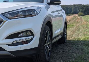 Hyundai TUCSON 70.000 km 17.000 &euro; Hettensen 37181