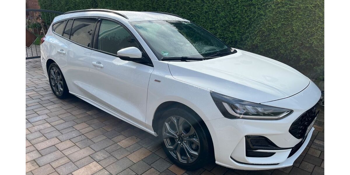 Ford Focus 28.000 km 16.999 &euro; Hohengandern 37318