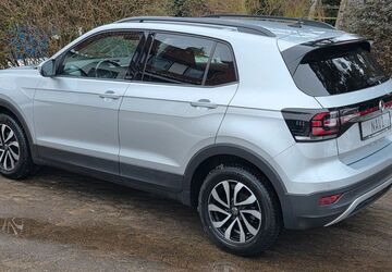 VW T-Cross 65.000 km 15.990 &euro; Gladebeck 37181