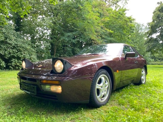 Porsche 944 272.500 km 16.980 &euro; Göttingen 37081