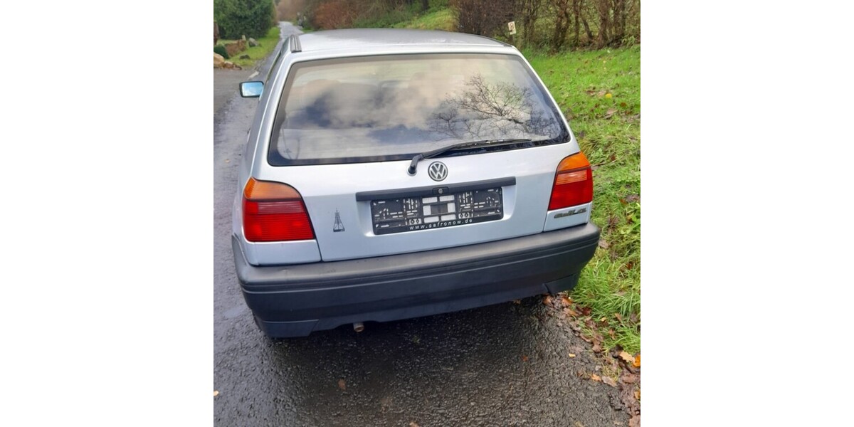 VW Golf III 82.000 km 2.490 &euro; Hardegsen 37181
