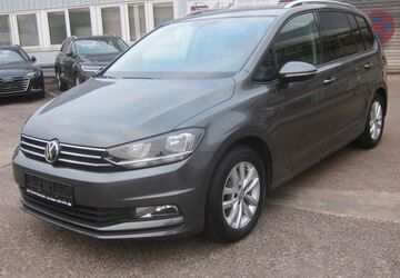 VW Touran 147.500 km 14.490 &euro; Hann. Münden 34346