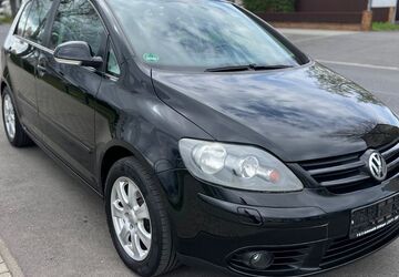 VW Golf 133.742 km 4.490 &euro; Göttingen 37079