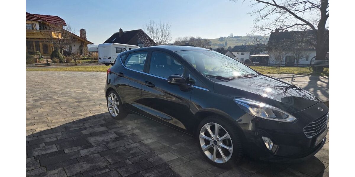 Ford Fiesta 96.000 km 6.900 &euro; Witzenhausen 37217