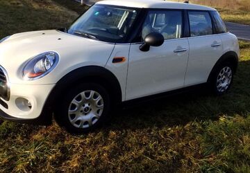 Mini ONE 104.000 km 9.600 &euro; Goettingen 37075