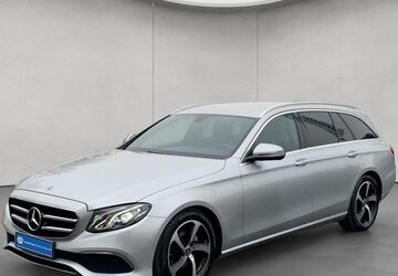Mercedes-Benz E 200 93.245 km 26.930 &euro; Göttingen 37079