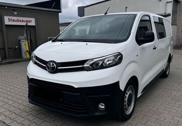 Toyota Proace (Verso) 220.000 km 9.499 &euro; Nörten Hardenberg 37176