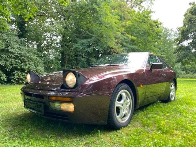 Porsche 944 272.500 km 16.890 &euro; Göttingen 37081