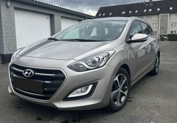 Hyundai i30 110.000 km 9.699 &euro; Göttingen 37073