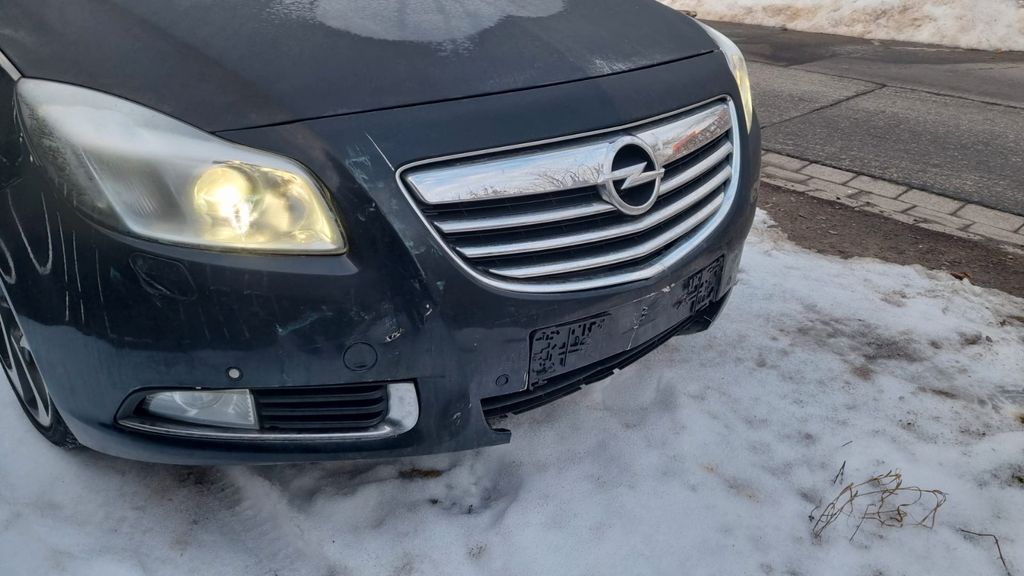 Opel Insignia 163.000 km 5.300 &euro; Adelebsen 37139
