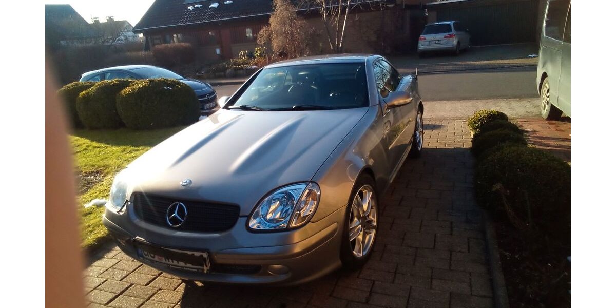 Mercedes-Benz SLK 200 162.000 km 4.200 &euro; Friedland 37133