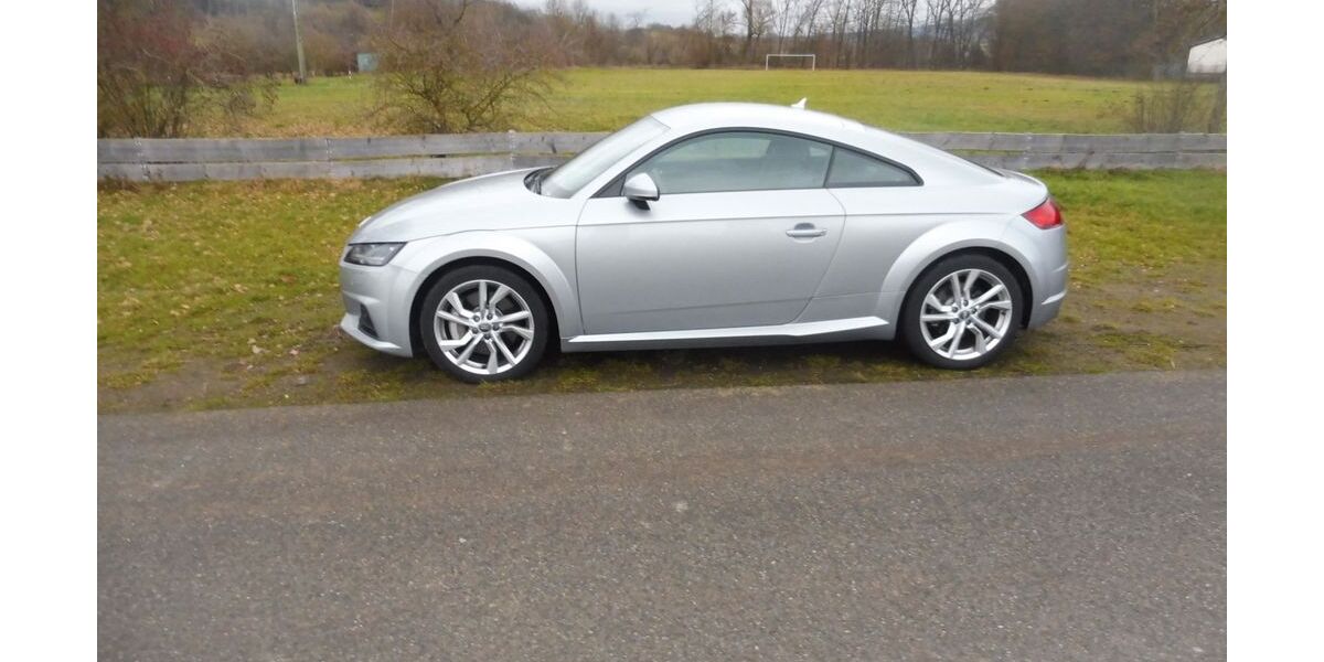 Audi TT 12.800 km 32.500 &euro; Hardegsen,nähe A7 37181