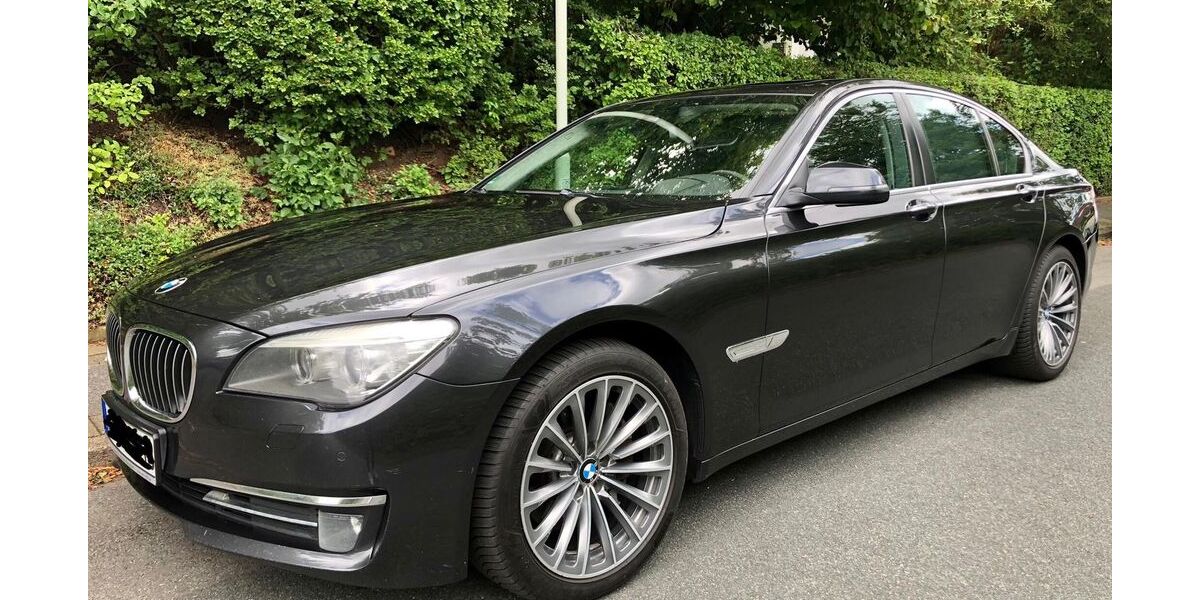 BMW 740 260.000 km 14.900 &euro; Göttingen 37083