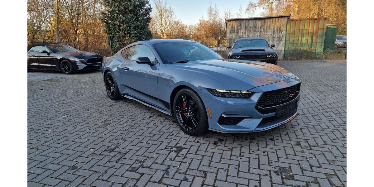 Ford Mustang 23.170 km 35.900 &euro; Northeim 37154