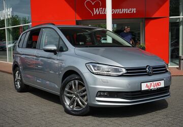 VW Touran 9.673 km 34.890 &euro; Göttingen 37081