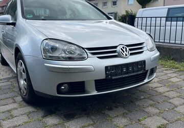 VW Golf 230.000 km 2.990 &euro; Göttingen 37081