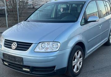 VW Touran 242.327 km 900 &euro; Göttingen 37079