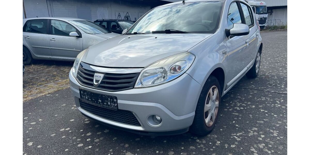 Dacia Sandero 102.000 km 1.700 &euro; Göttingen 37081