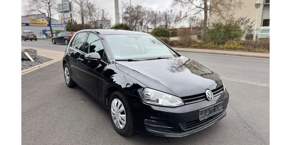 VW Golf 221.845 km 5.400 &euro; Göttingen 37075