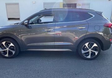Hyundai TUCSON 110.000 km 15.790 &euro; Göttingen 37077