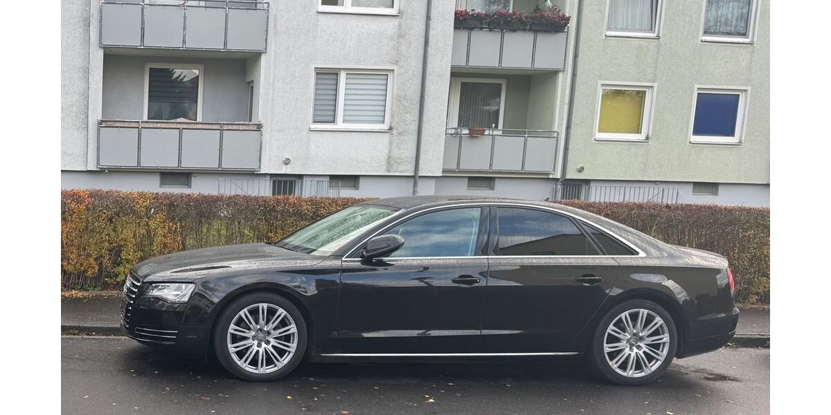 Audi A8 220.000 km 14.499 &euro; Göttingen 37081