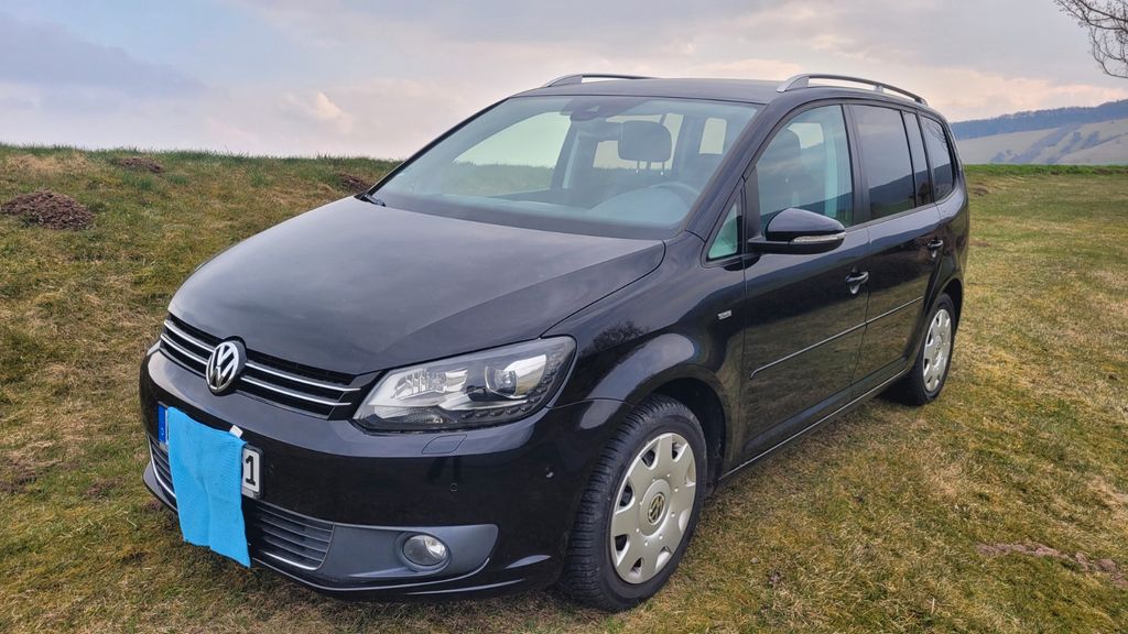 VW Touran 122.443 km 9.000 &euro; Dieterode 37318