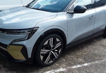 Renault Megane E-TECH 22.400 km 32.900 &euro; Witzenhausen 37213