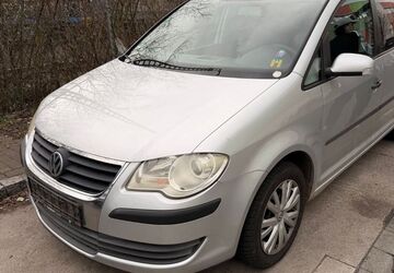 VW Touran 290.000 km 2.490 &euro; Göttingen 37077