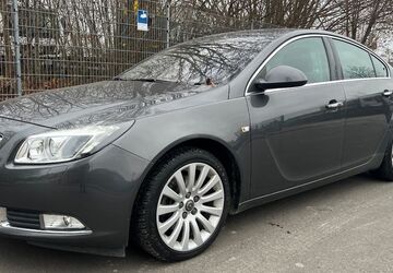 Opel Insignia 105.000 km 7.900 &euro; Göttingen 37079