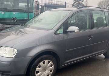 VW Touran 271.000 km 1.700 &euro; Göttingen 37079