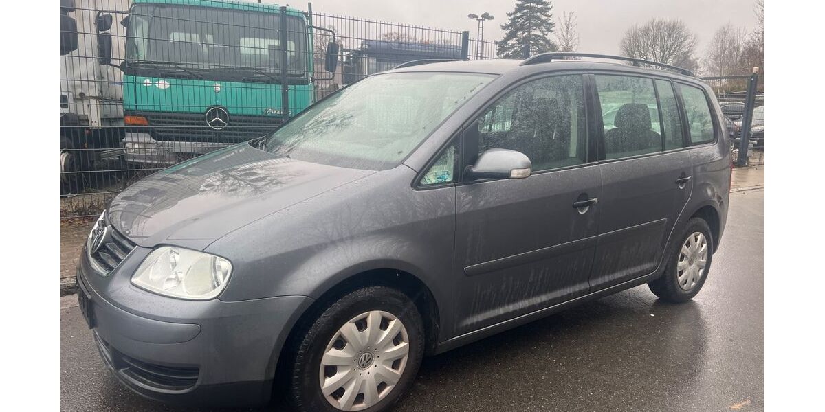 VW Touran 271.000 km 1.700 &euro; Göttingen 37079