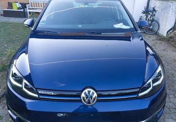 VW Golf 127.000 km 14.800 &euro; Göttingen 37075