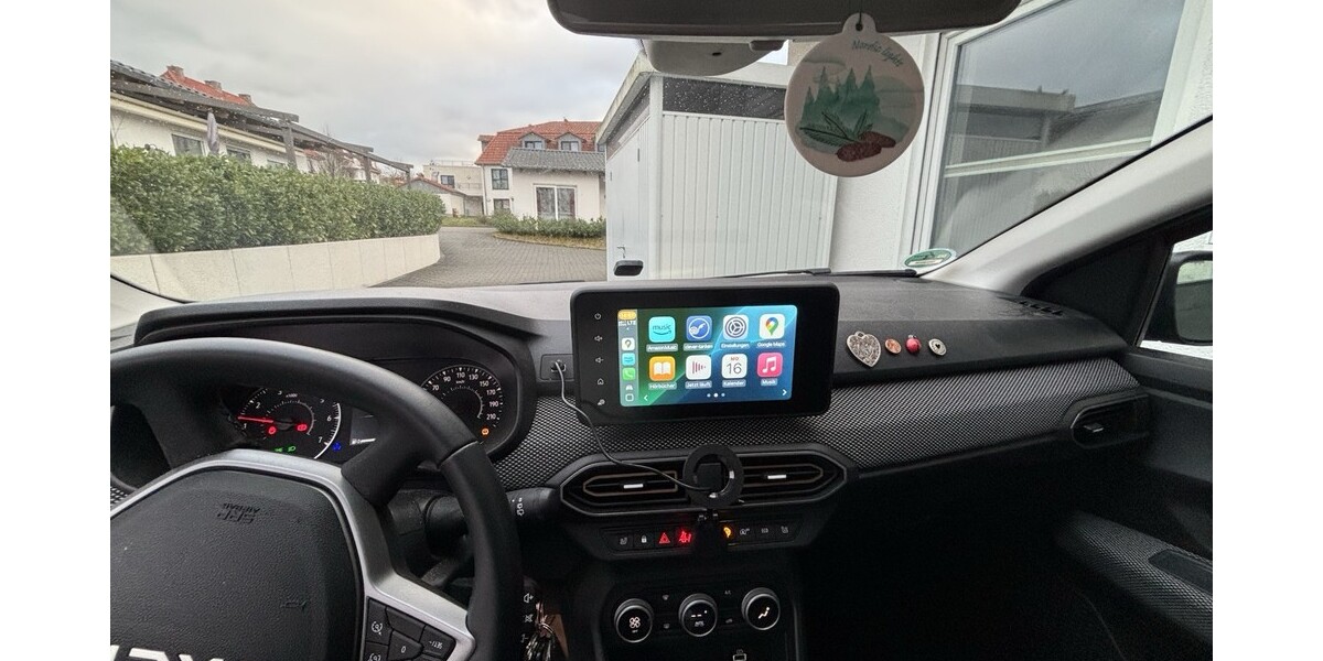 Dacia Sandero 9.800 km 15.500 &euro; Witzenhausen 37213